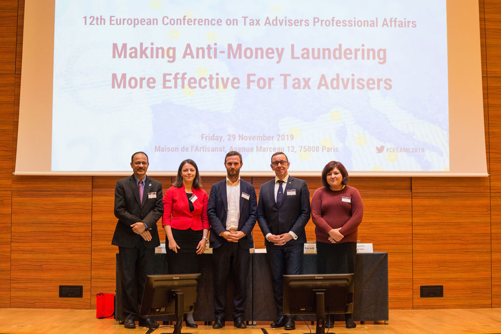 CFE conference group photo