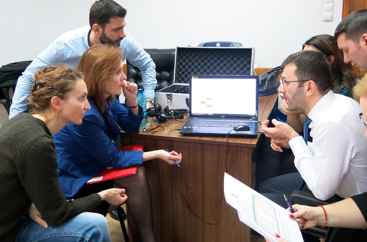 ICAR trainees discuss a simulated case